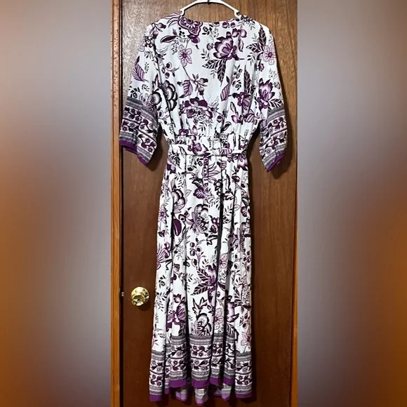 18-20 NWOT Bloomchic Dress in purple bandana pattern - Picture 3 of 4